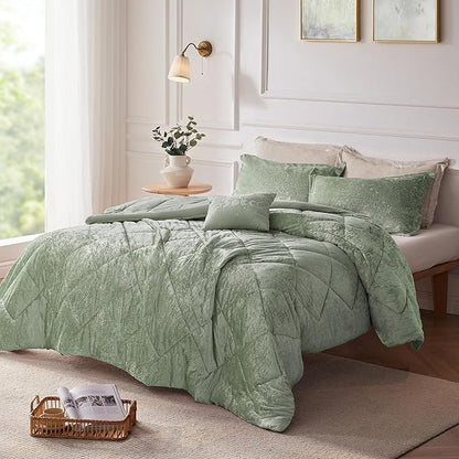 Intelligent Design Comforter Set Velvet Bedding Reversible, All Season, Diamond Quilted Microfiber, Felicia, Twin/Twin XL, Green 3 Piece