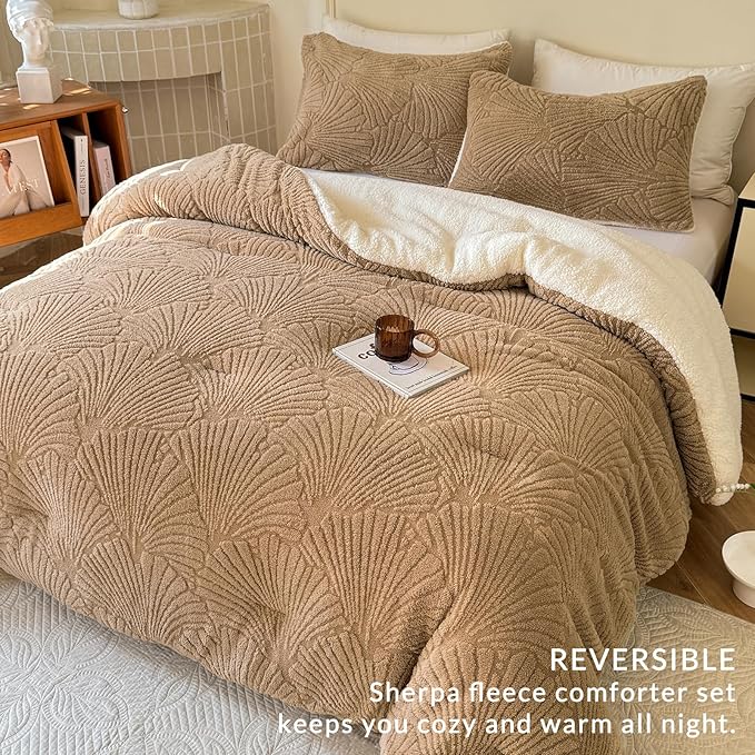 Seashell Jacquard Sherpa Comforter Set Warm Cozy Premium Bedding 2 Pieces, Twin Size Geometric Pattern Quilt Comforter with 1 Pillowcases(68"X90" Beige)