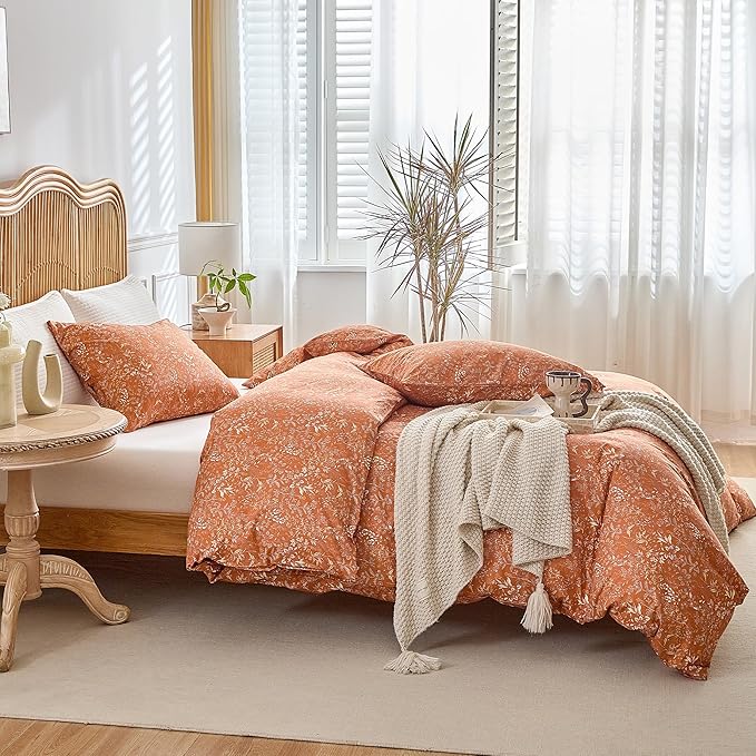 mixinni Caramel Comforter Set Queen-Exquisite Floral Queen Size Comforter Set for All Seasons, 3 Pieces, 1 Wildflower Plants Comforter (90"x90") and 2 Pillow Cases (20"x26"), Caramel