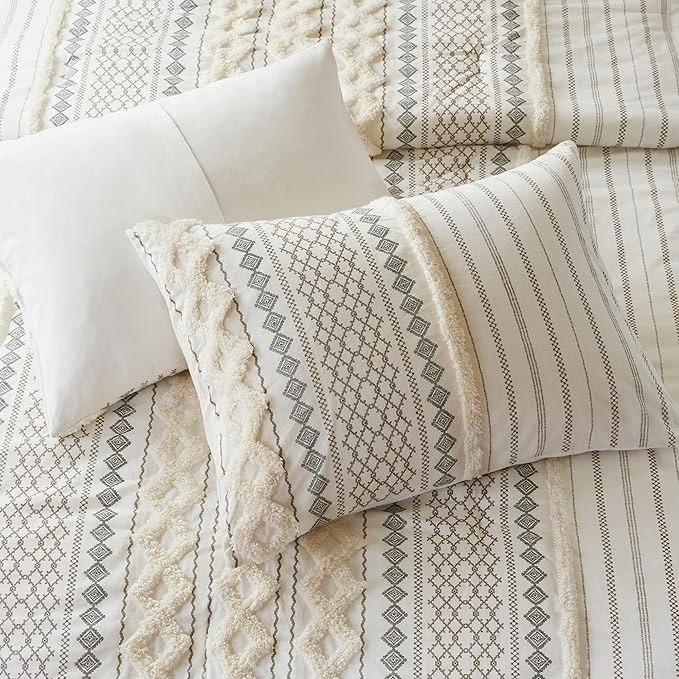INK+IVY Comforter for King Size Bed, Chenille Tufted, Breathable Cotton Comforter Set King, All Season Modern Boho Comforter with Farmhouse Bedding Flare, 2 Matching Shams, King Ivory 3 Piece