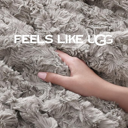 UGG Faux Fur Twin Blanket, Double-Sided Fluffy Blanket, Cozy Oversized Throw for Couch, Washable Bedding for Twin XL Bed, Luxury Home Decor, 66" x 90", Seal Grey (Adalee)