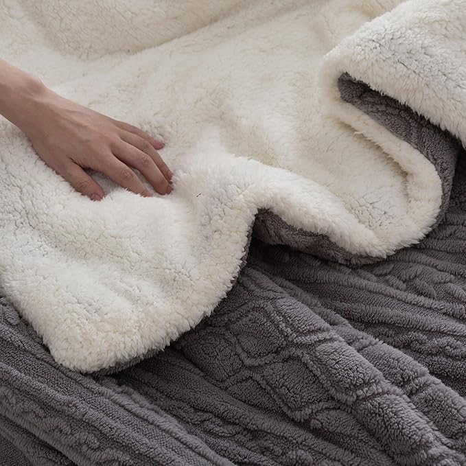COTTEBED Sherpa Fluffy Comforter Sets King Size, Boho Tufted Bedding Down Blanket Comforter, Super Soft Polycotton Shabby Plush Fleece Sherpa Warm Medium Weight All Season Winter, Gray King/Cal King