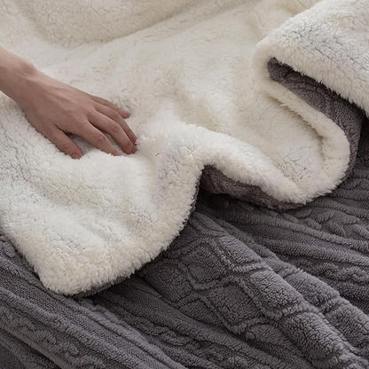 COTTEBED Sherpa Fluffy Comforter Sets King Size, Boho Tufted Bedding Down Blanket Comforter, Super Soft Polycotton Shabby Plush Fleece Sherpa Warm Medium Weight All Season Winter, Gray King/Cal King