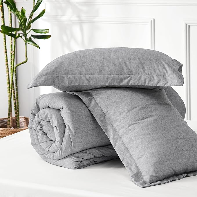 Bedsure Queen Comforter Set - Grey Soft Bedding for All Seasons, Cationic Dyed Bed Set, 3 Pieces, 1 Queen Size Comforter (90"x90") and 2 Pillow Shams (20"x26"+2")