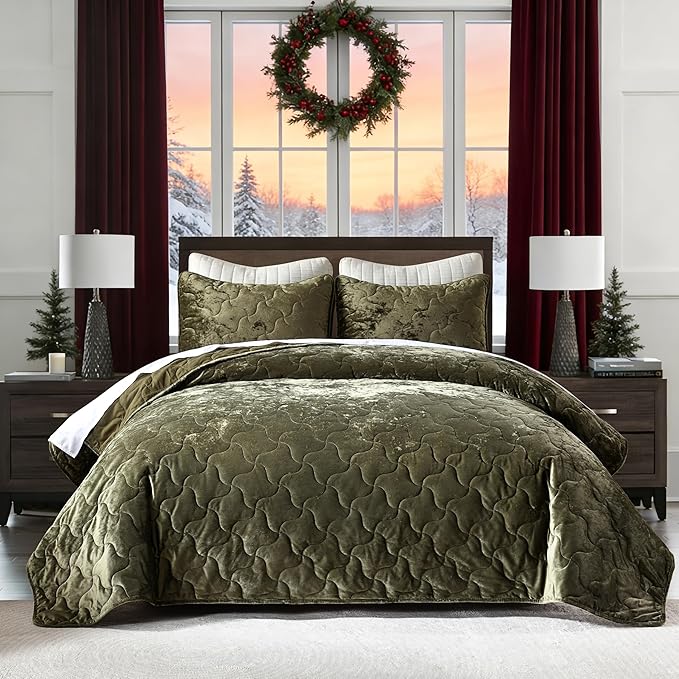 Homzard Luxury Velvet Quilt Set Queen Size Bedding, Olive Green Comforter Set, Ultra-Soft Channel Stitch All Season, Lightweight Bedspread Coverlet with 2 Pillow Shams
