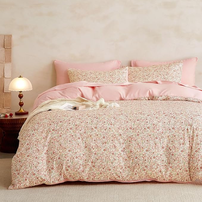 Wake In Cloud - Floral Comforter Set, Cute Vintage Flower Cottagecore Aesthetic for Women Teen Girls, Soft Lightweight Dorm Bedding, 3 Pieces, Cream Pink, Full Size