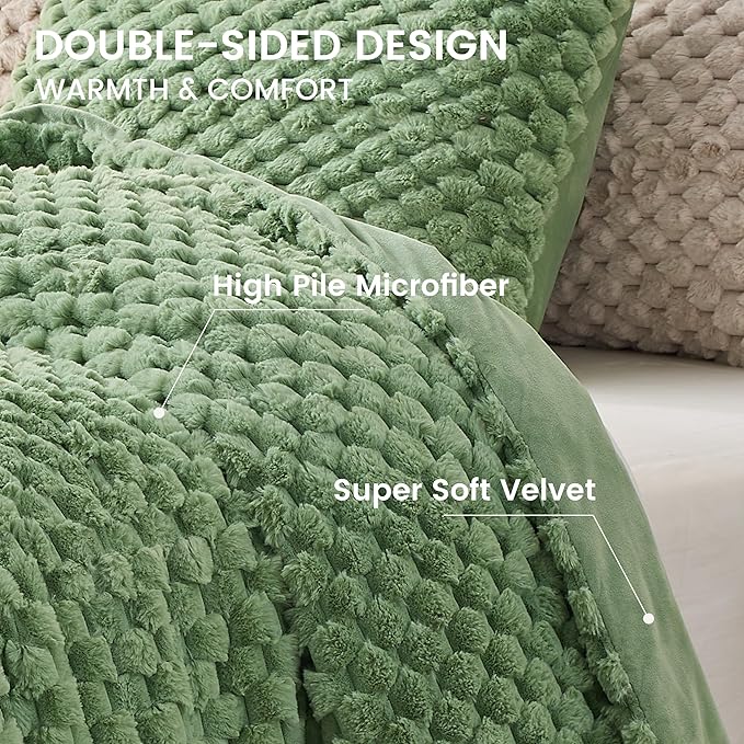 Simple&Opulence Fluffy Faux Fur Comforter Set, Plush Fuzzy Minky Bedding Set, 3 Pieces Warm Soft Comforter Bedding Set for Winter - 1 Shaggy Comforter with 2 Pillow Shams(Queen, Grid - Green)