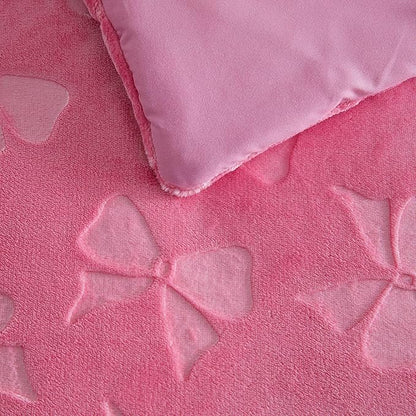 Betsey Johnson - Twin Comforter Set, Lightweight & Soft Plush Bedding with for Year Round Comfort, 2 Piece Bed Set with Matching Pillowcase (Flirty Bows Pink)