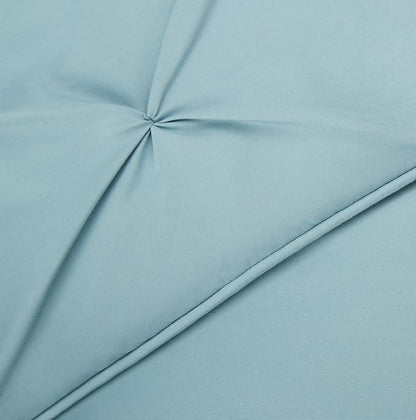 Amazon Basics Lightweight, Soft King Size Comforter Set, All-Season Down-Alternative 3-Piece Bedding, Pinch Pleat Design with Piped Edges, Spa Blue