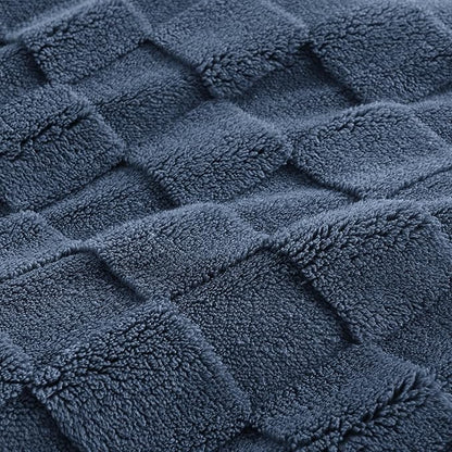 Litanika Fluffy Queen Size Comforter Set Ocean Blue, 3 Pieces Warm Sherpa Fleece Winter Bedding Set, Jacquard Checkered Plush Fuzzy Bed Set(1 Comforter, 2 Pillowcases)