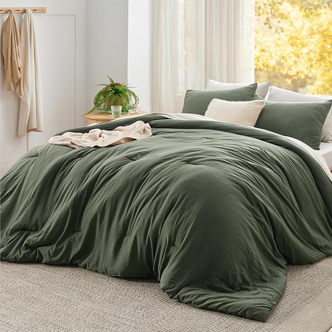 Bedsure Super King Comforter Set, Dark Green Soft Prewashed Bedding for All Seasons, 3 Pieces GentleSoft™ Bed Set, 1 Lightweight Comforter (120"x120") and 2 Pillowcases (20"x36")