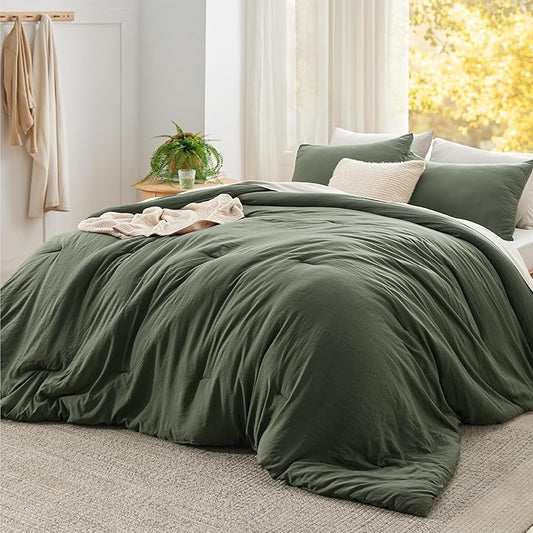 Bedsure Super King Plus Comforter Set, Dark Green Soft Prewashed Bedding for All Seasons, 3 Pieces GentleSoft™ Bed Set, 1 Lightweight Comforter (128"x120") and 2 Pillowcases (20"x36")