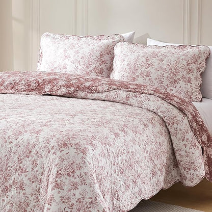 Lush Decor Peony Toile Reversible Cotton Quilt 3 Piece Set Full/Queen Rosewood - Floral Quilt - Pink Bedding Set - Scalloped Edge - Coquette Decor