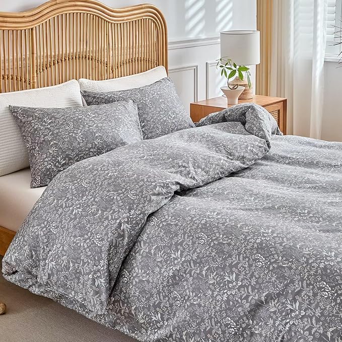 Queen Comforter Set 3 Pieces Grey Floral Botanical Patterned Rustic Cottagecore 90"X90" Bedding Set for All Season Prewashed Soft Breathable Warm 1 Comforter and 2 Pillowcases Bed Sets