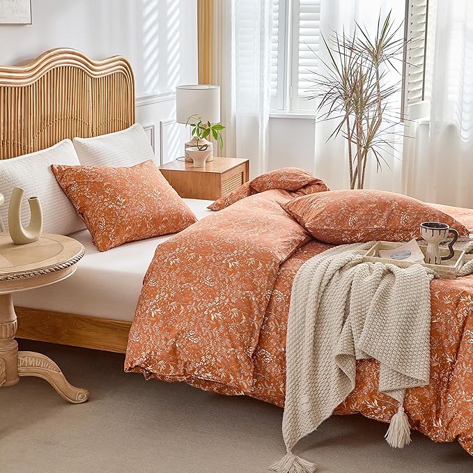 Ultra Soft 3 Pieces Floral Comforter Set, 68x90 Warm Lightweight Bedding Set with 2 Pillowcases Burnt Orange Alternative Botanical Comforter Set Gifts for Girls, Men, Twin XL