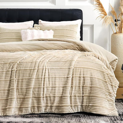 Amélie Home High-End Fleece Twin Comforter Set,Cozy Warm Striped Plush Bedding Set for Winter, 3 Pieces, 1 Cozy Comforter with 2 Pillowcases, Beige, 68"x90"