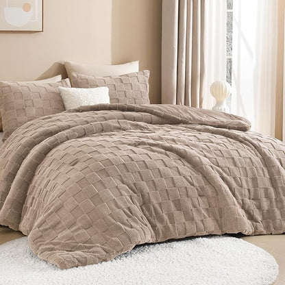 Litanika Khaki Queen Size Comforter Sets 3 Pieces Fleece Plaid Comforter, Soft Fuzzy Fluffy Bedding Set with Comforter and Pillowcases