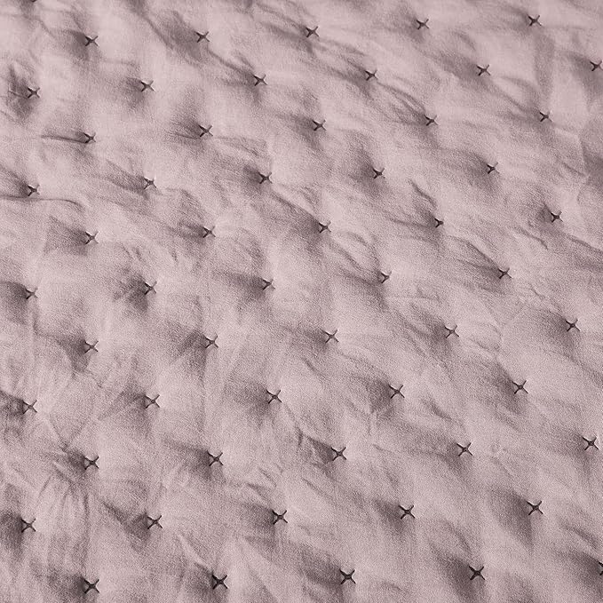 Amazon Basics Brushed Microfiber Quilt Set, Extra Soft with Natural Texture, 3-Piece, Queen/Full, Purple