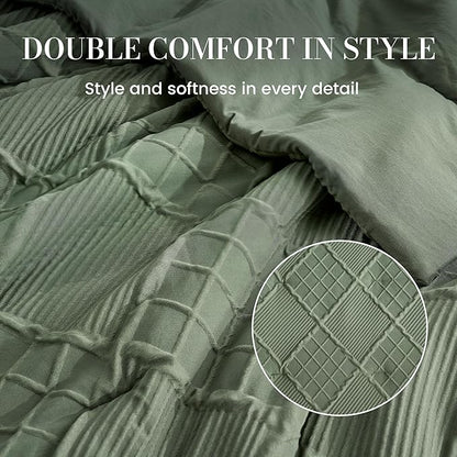 Amélie Home Queen Comforter Set, 3 Piece Green Jacquard Bedding Set with 2 Pillow Cases, Soft Microfiber Diamond Design, Lightweight All-Season for Bedroom & Dorm