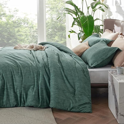 Bedsure Twin/Twin XL Comforter Set - Emerald Green Soft Bedding for All Seasons, Cationic Dyed Bed Set, 2 Pieces, 1 Twin Size Comforter (68"x88") and 1 Pillow Sham (20"x26"+2")