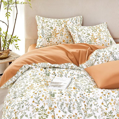 Wake In Cloud - Floral Comforter Set, Shabby Chic Cottage Garden Botanical Flower Style with Elegant Wildflower Pattern, Soft Lightweight Bedding, 3 Pieces, Orange White, Queen Size