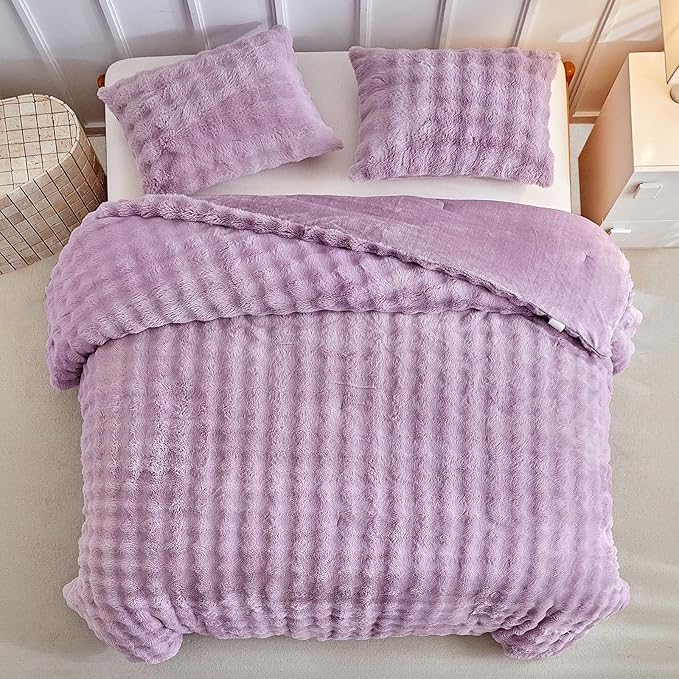 Tokokimo Faux Fur Comforter Set Queen Size, Ultra Soft Reversible Heavyweight Fluffy Queen Size Bedding, Extra Warm Winter Comforter with 2 Pillow Cases, All Season Fuzzy Comforter Set, Purple