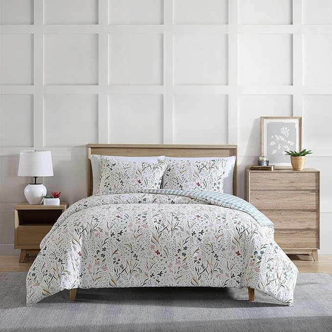 Eddie Bauer - Twin Comforter Set, Reversible Cotton Bedding with Matching Sham, Floral Print with Plaid Reverse, Medium-Weight, Dorm Essentials (Woodland Forest Grey)
