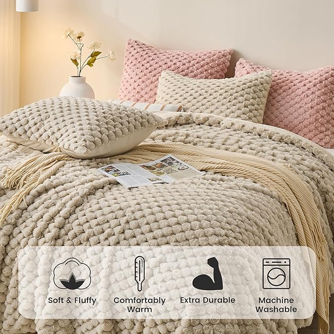 Simple&Opulence Fluffy Faux Fur Comforter Set, Plush Fuzzy Minky Bedding Set, 3 Pieces Warm Soft Comforter Bedding Set for Winter - 1 Shaggy Comforter with 2 Pillow Shams(King, Grid - Khaki)