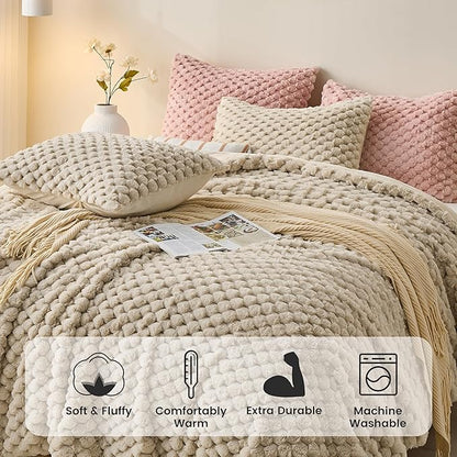 Simple&Opulence Fluffy Faux Fur Comforter Set, Plush Fuzzy Minky Bedding Set, 3 Pieces Warm Soft Comforter Bedding Set for Winter - 1 Shaggy Comforter with 2 Pillow Shams(King, Grid - Khaki)