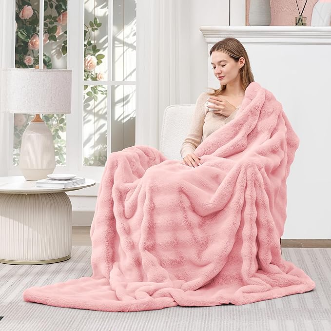 Touchat Luxury Faux Rabbit Fur Throw Blanket for Couch,Super Heavy Warm Cozy Blanket for Sofa Bedroom Living Room,Ultra Soft Fluffy Reversible Plush Blanket for Home Decor Gifts,Pink