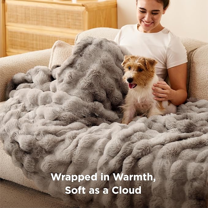 Bedsure GentleSoft Fluffy Fuzzy Twin Blanket, Soft Cozy Fleece Faux Fur Blanket, Pink Decorations Minky Velvet Couch Cover, Thick Warm Plush Women Men Birthday Gifts, 870GSM, Tie-dye Brown