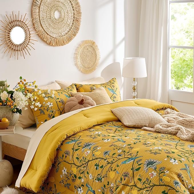 MUSSEL Yellow Bedding Queen Comforter Set 3 Pieces,Vintage Botanical Floral Pattern Bed Comforter Sets,Boho Whimsical Modern Printed Design Cute Seersucker Bedroom Comforter and Shams
