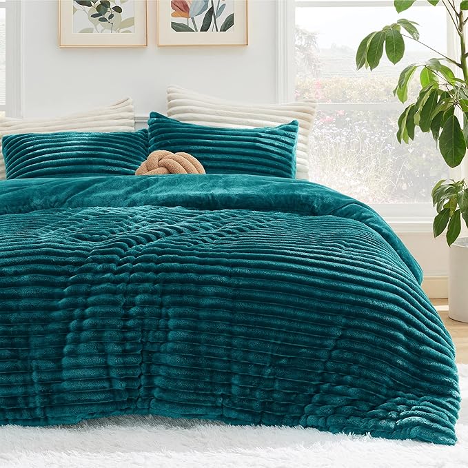 Bedsure King Size Comforter Set - GentleSoft™ 3 Pieces Fluffy Double-Side Fleece Comforter Set, Cozy Striped Room Decor Aesthetic, Luxury Teal King Bedding with 2 Pillowcases, 104x90 Inches