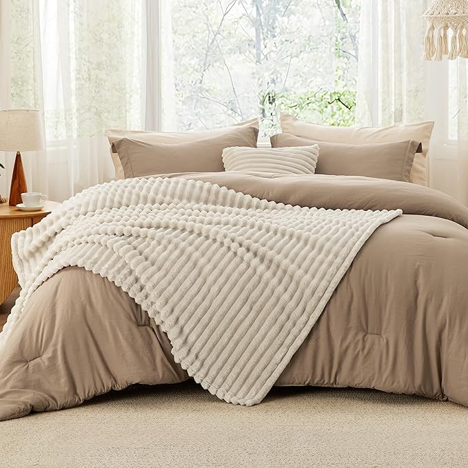 Bedsure Comforter King Size 5 Pieces - King Size Comforter Set with Fleece Throw Blanket and Decorative Pillow, Lightweiget Bedding Comforter Sets, All Season Bedding Sets, Khaki