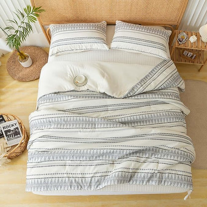 COTTEBED Western Comforter Set Twin Beige Ultra Soft Lightweight Microfiber Bohemian Chic Aztec Comforter 1 Down Comforter Set & 2 Pillowsham for All Season Use,Boho Quilt Set Twin