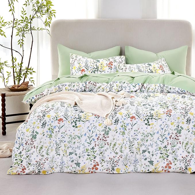 Wake In Cloud - Floral Comforter Set, Shabby Chic Cottage Garden Botanical Flower Style with Elegant Wildflower Pattern, Soft Lightweight Bedding, 3 Pieces, Multicolor Green, Twin/Twin XL Size