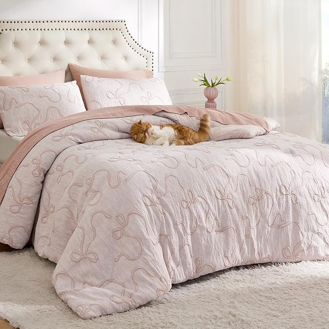 Bedsure Queen Comforter Set, GentleSoft™ 3 Pieces Bow Cute Bedding Pink Room Decor Aesthetic, Queen Bedding Sets Gifts for Her Women, 1 Bed Pink Comforter, 2 Pillow Shams, 90x90 Inches