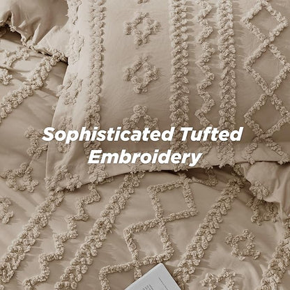 Bedsure Tufted Boho Comforter Set Queen Size - Khaki Boho Bed Set, GentleSoft™ 3 Pieces Farmhouse Shabby Chic Embroidery Bedding, Gifts for Woman, Soft Jacquard Queen Comforter for All Seasons