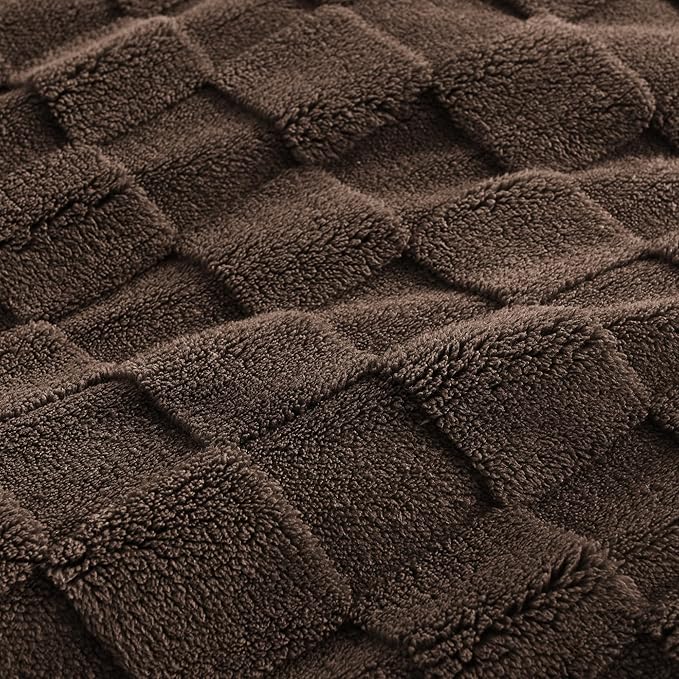 Litanika Fluffy Queen Size Comforter Set Brown, 3 Pieces Warm Sherpa Fleece Winter Bedding Set, Jacquard Checkered Plush Fuzzy Bed Set(1 Comforter, 2 Pillowcases)