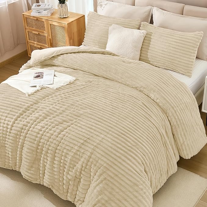 Andency Fleece Queen Comforter Set, 3 Pieces Beige Comforter Set for Queen Size Bed, Soft Warm Cream Fluffy Fuzzy Luxury Bedding Set for Winter (1 Comforter & 2 Pillowcases)