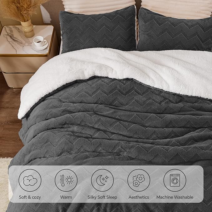 BEDELITE Fluffy Queen Comforter Set - Super Soft Sherpa Charcoal Comforter for Queen Size Bed, Luxury Warm Bedding Set for Winter, Fuzzy Bed Set 3 Pieces (1 Comforter, 2 Pillowcases)