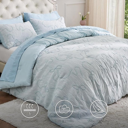 Bedsure Twin/Twin XL Comforter, GentleSoft™ 2 Pieces Bow Cute Bedding Blue Room Decor Aesthetic, Twin/Twin XL Bedding Gifts for Her, 1 Bed Blue Comforter, 1 Pillow Shams, 68x88 Inches