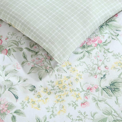 Laura Ashley - Twin Comforter Set, Super Soft Cotton Bedding with Matching Sham, Botanical Design, Vintage Bed Essentials (Bramble Floral Pink, Twin)