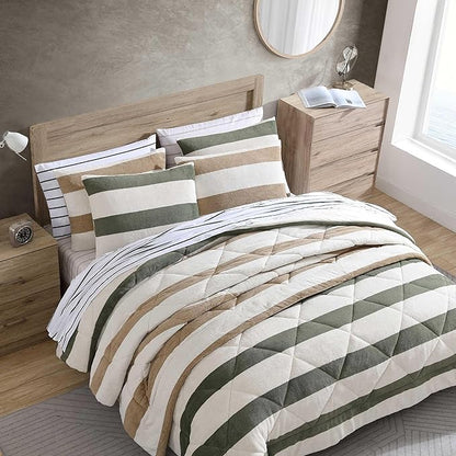 Nautica - Full/Queen Comforter Set, Soft Twill Plush Bedding with Matching Shams, Reverse to Micromink, Medium-Weight, Oeko-Tex Certified (Lawndale Green)