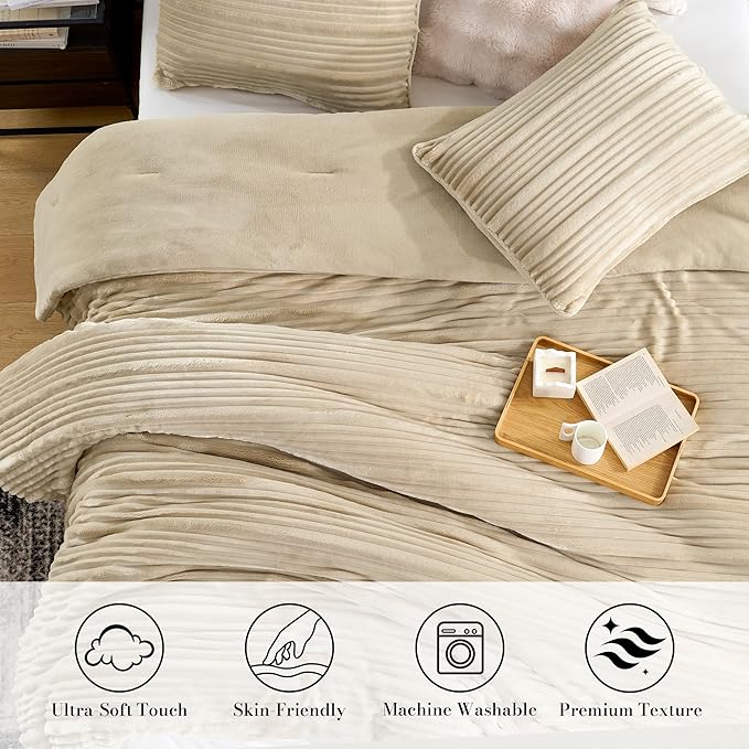 Amélie Home High-End Fleece King Size Comforter Set,Cozy Warm Striped Plush Bedding Set for Winter, 3 Pieces, 1 Cozy Comforter with 2 Pillowcases, Beige, 106"x90"