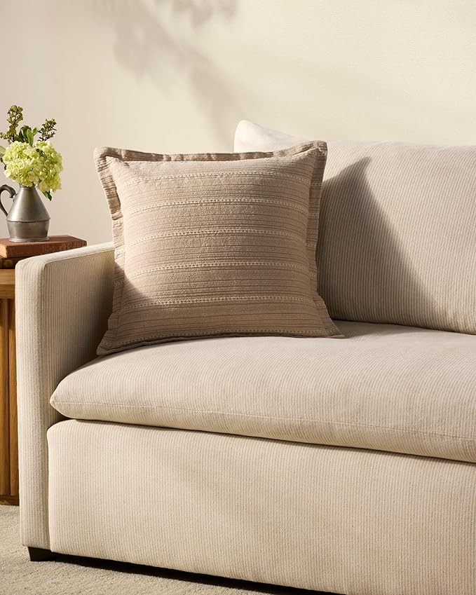 Loloi Chris Loves Julia Howie Collection PCJ0023 Natural 18'' x 18'' Cover w/Poly Pillow