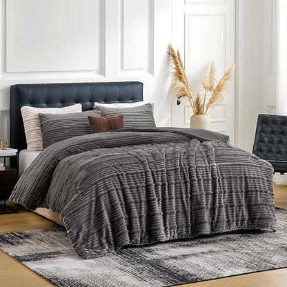 Amélie Home Luxury Flannel Fleece Twin Comforter Set,Soft Warm Striped Plush Bedding Set for Winter, 3 Pieces, 1 Cozy Comforter with 2 Pillowcases, Charcoal Gray, 68"x90"