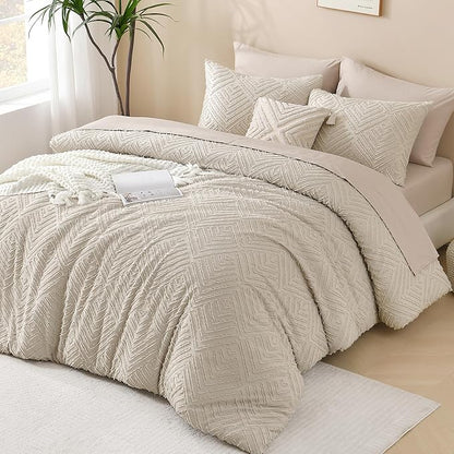 Andency Oatmeal Queen Comforter Set, Lightweight Fluffy Boho Bedding Comforter Set, 3 Pieces Tufted Farmhouse Shabby Chic Bed Set for All Seasons (1 Comforter 90x90In, 2 Pillowcases)