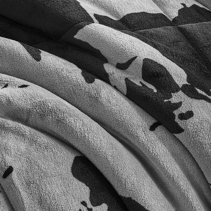 Petrichor Velvet Flannel King Comforter Set-Cow Print Western Style Blanket,Luxury Fuzzy Heavy Bedding Set, 3 Pieces Plush Winter Bed Set with Comforter (90"x104") & 2 Pillow Shams (20"x36"