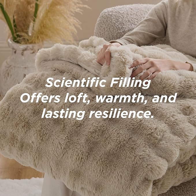 Bedsure Fluffy Comforter Set Queen - Light Beige Faux Fur Queen Comforter, Soft Shaggy Plush Bubble Bedding Comforter Sets, Winter Warm Luxury Fuzzy Bed Set 3 Pieces, 1 Comforter and 2 Pillowcases